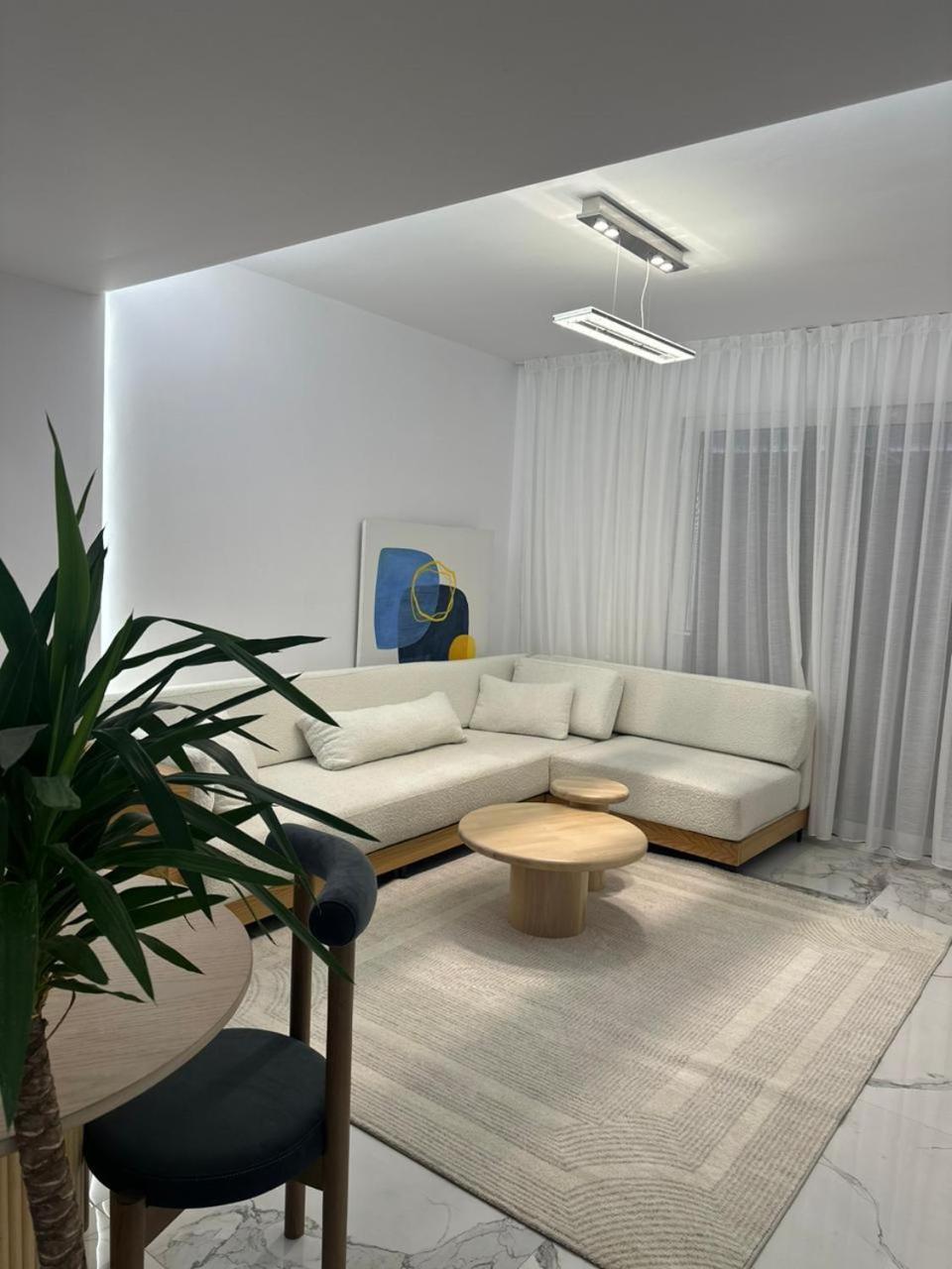 Agate City Center Apartment Τίρανα Εξωτερικό φωτογραφία